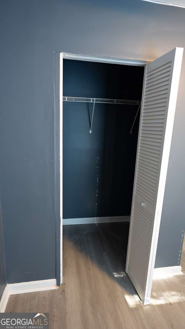 Building Photo - 3171 Redwood Run