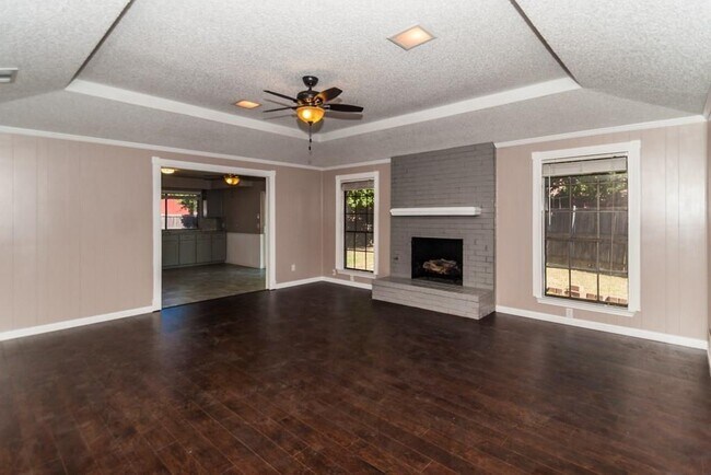 Building Photo - 2229 Woodcreek