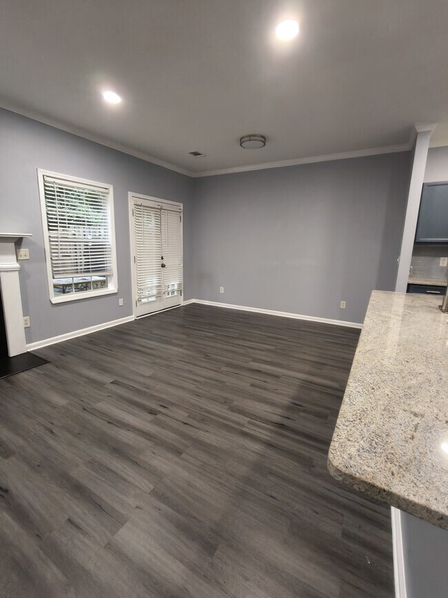 Building Photo - 4120 Rogers Creek Ct