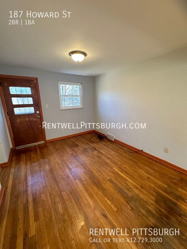 Foto del edificio - 2 Bedroom Home in Penn Hills