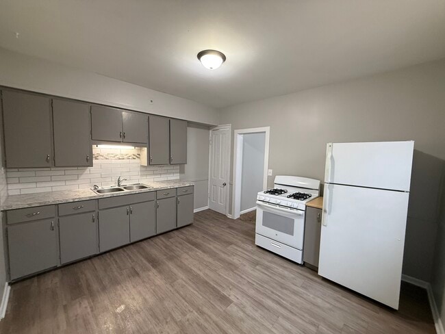 Foto del edificio - 217 Ghilda Pl NE