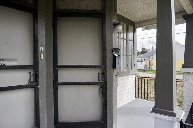 Foto del edificio - 8205 Nelson St