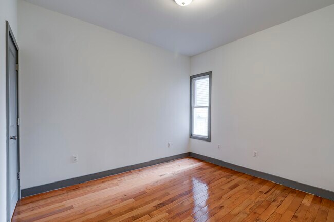 Building Photo - 157 Bidwell Ave