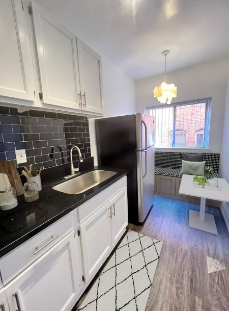 Building Photo - 687 Shatto Pl