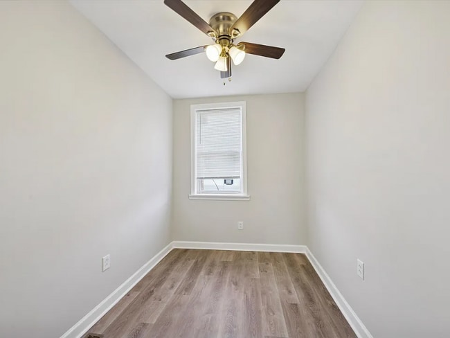 Building Photo - 5957 Windsor Ave