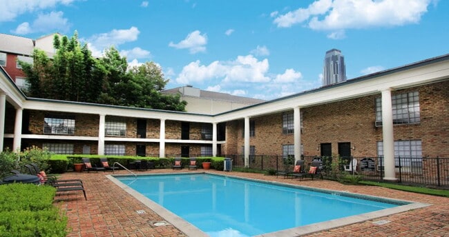 Building Photo - Galleria Court Apartments