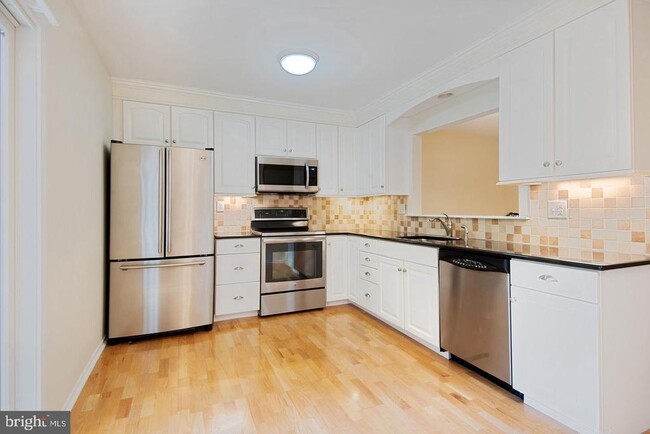 Foto del edificio - 46 Stonehurst Ct