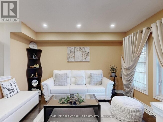 Photo du bâtiment - 493 Nairn Circle