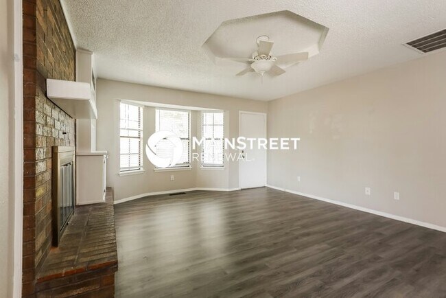 Building Photo - 3 Bedroom Pet-Friendly Home in EDMOND, OK ...