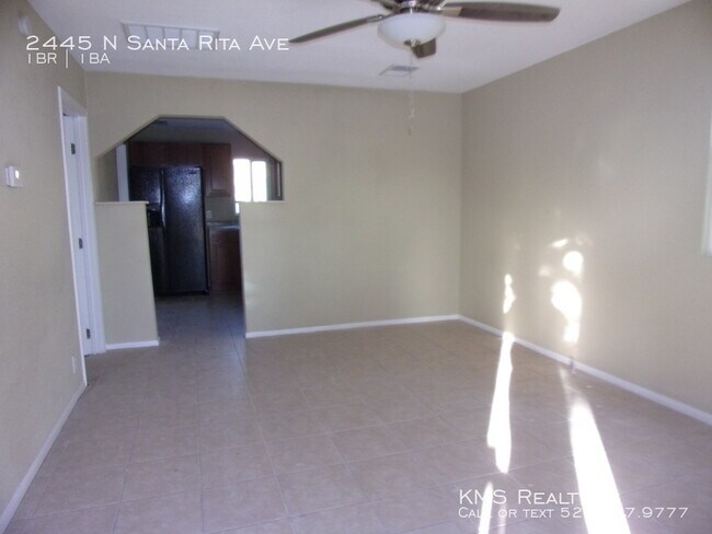 Building Photo - 2445 N Santa Rita Ave