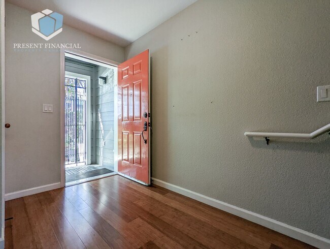 Foto del edificio - 3 br, 2 bath House - 82 Garnett Terrace