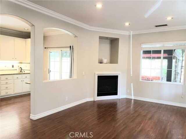 Building Photo - 28 Danbury Ln