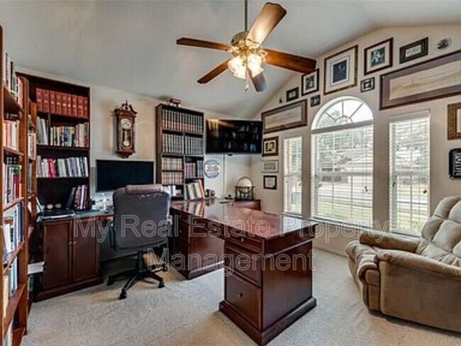 Building Photo - 516 Harbor Crest Rd