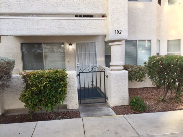 front - 7948 Decker Canyon Dr