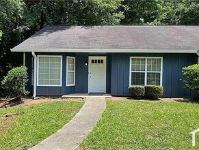 Building Photo - 5140 Farm Pl Dr NE