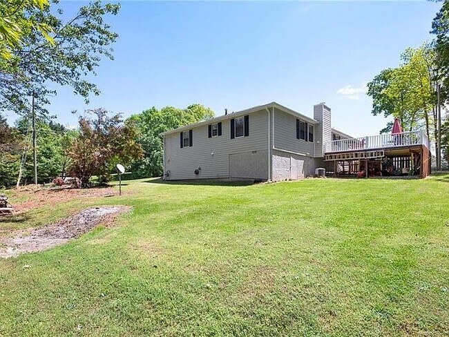 Building Photo - Lovely Home