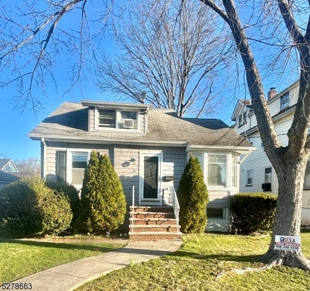 Primary Photo - 5 4th Ave
