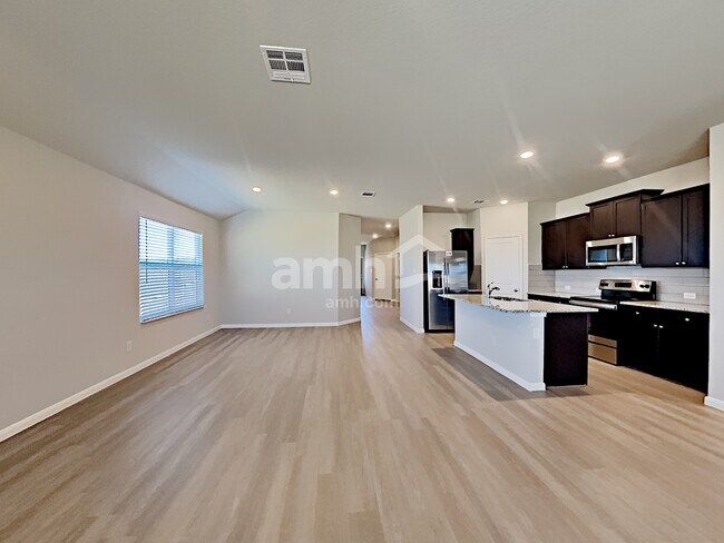 Building Photo - 2700 Iberia Court