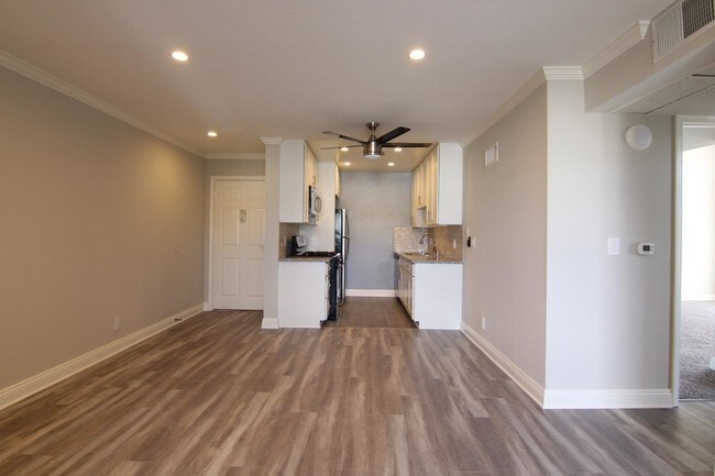 Foto del edificio - 2 bedroom in Sherman Oaks CA 91403