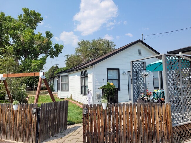 Foto del edificio - 6808 Lowell Blvd