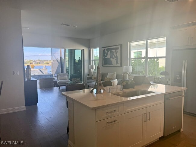 Foto del edificio - 9179 Cayman Dr