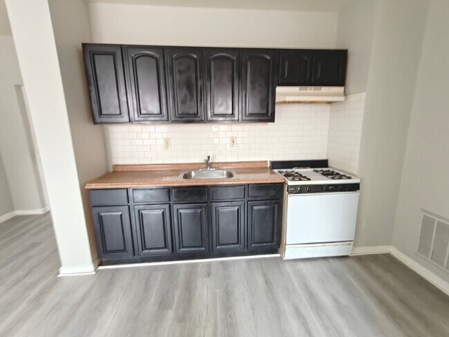 Foto del edificio - 279 Goldsmith Ave