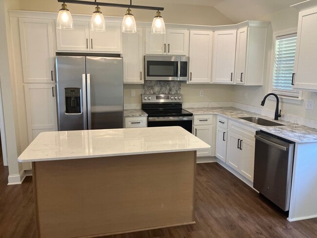 Foto del edificio - 3316 Craigmont Cir