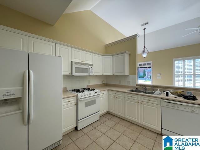 Foto del edificio - 3013 Oaks Dr