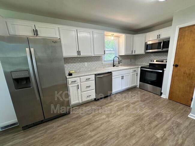 Foto del edificio - 7219 Ridge Ave