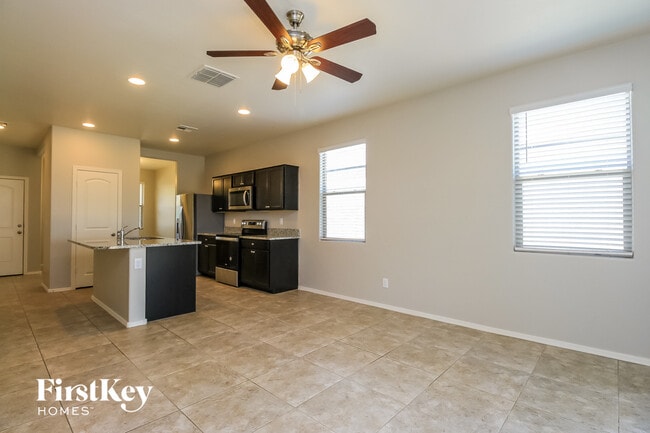 Foto del edificio - 11427 E Wallflower Ln