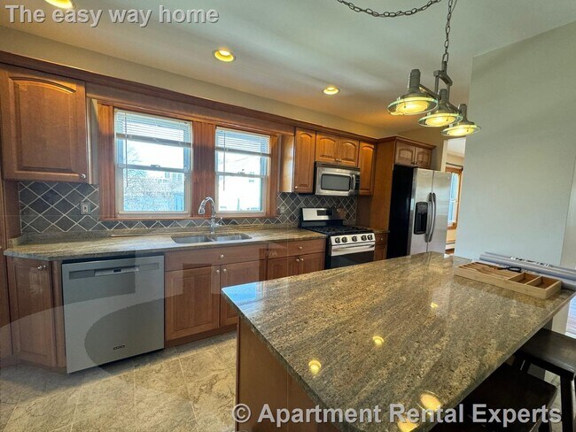 Building Photo - 14 Melville Rd