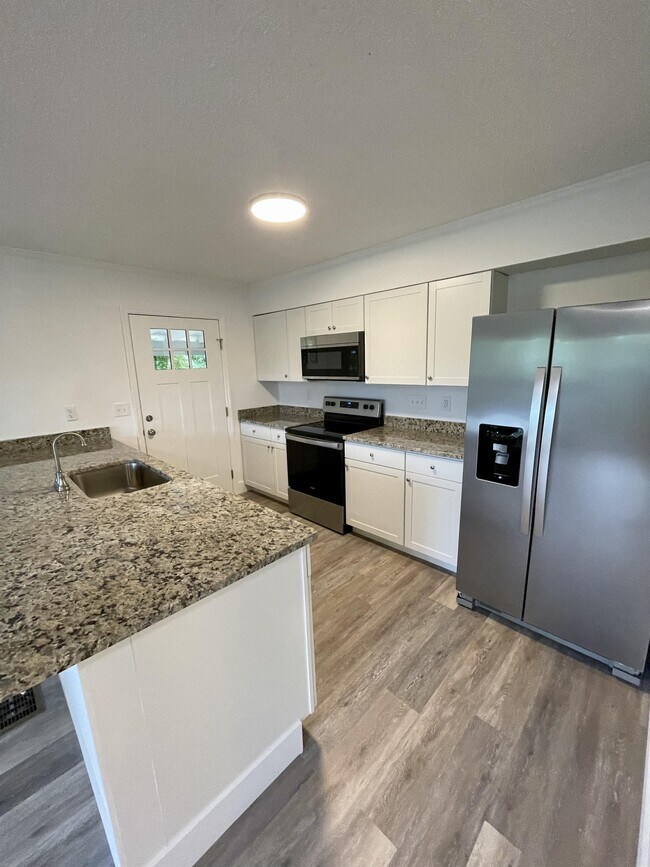 Foto del edificio - 51 Allen Ave