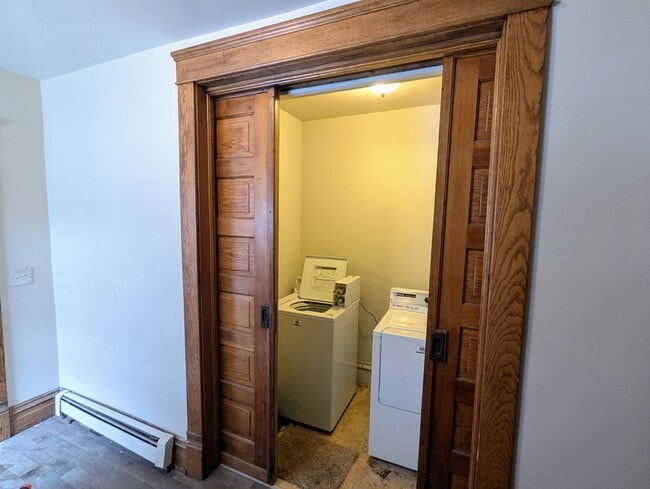 Photo - 724 N Walnut St Apartment