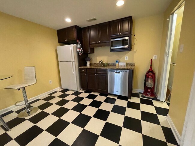 Foto del edificio - 12904 Locksley Ct