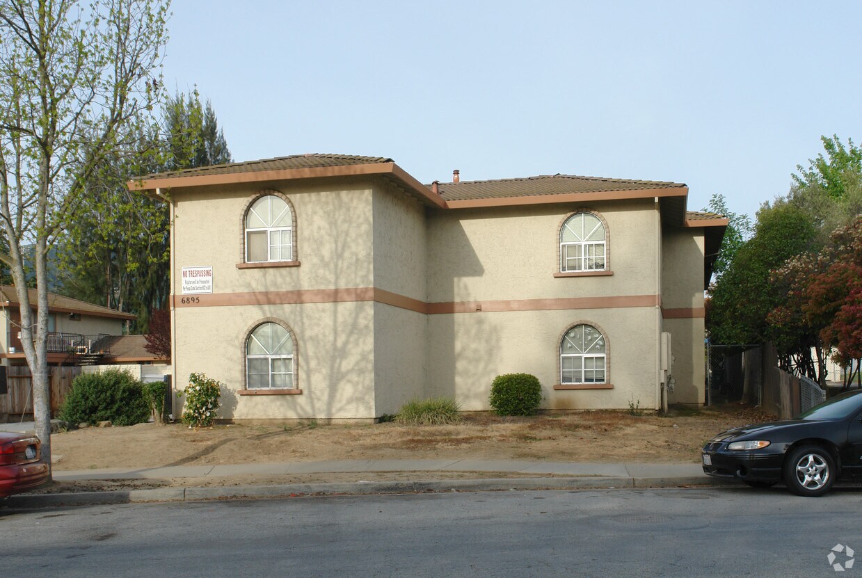 Building Photo - 6895 Princevalle St