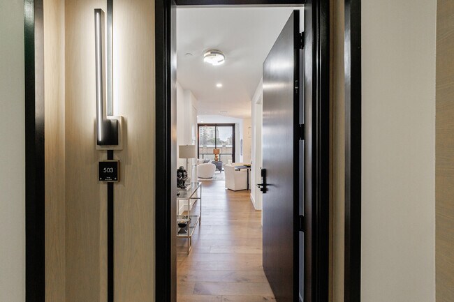 Foto del edificio - 2425 Peachtree Rd NE