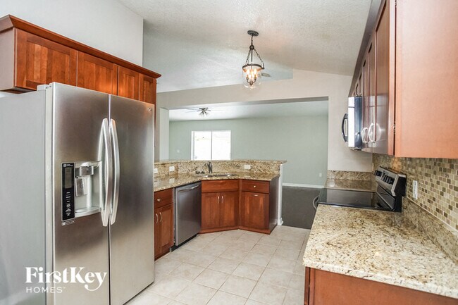 Building Photo - 12612 Lake Vista Dr