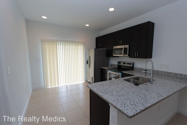 Building Photo - 3 br, 2 bath House - 629 Yak Ct