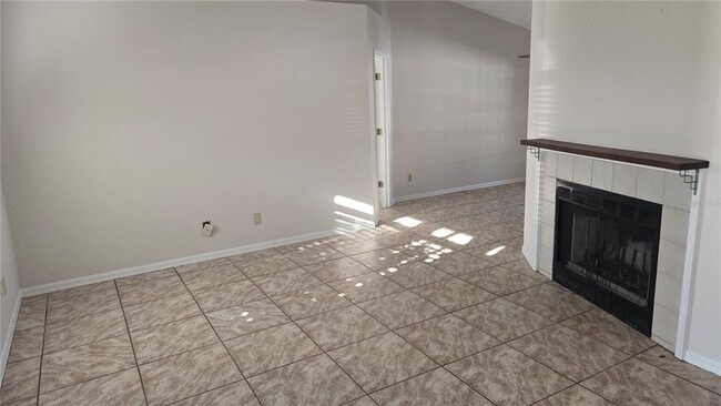 Foto del edificio - 380 S Quincy Rd