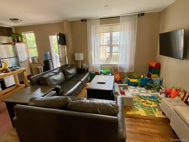 Foto del edificio - 462 W Chester St