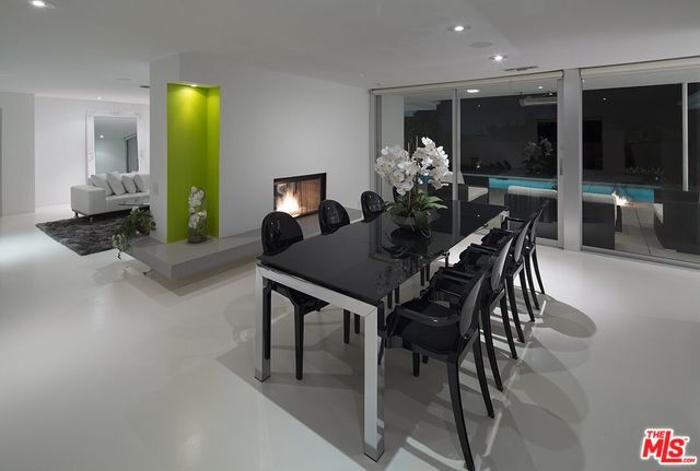 Foto del edificio - 1479 Rising Glen Rd