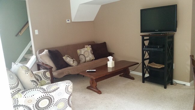 living room in cottage - 1853 S Lakeshore Rd
