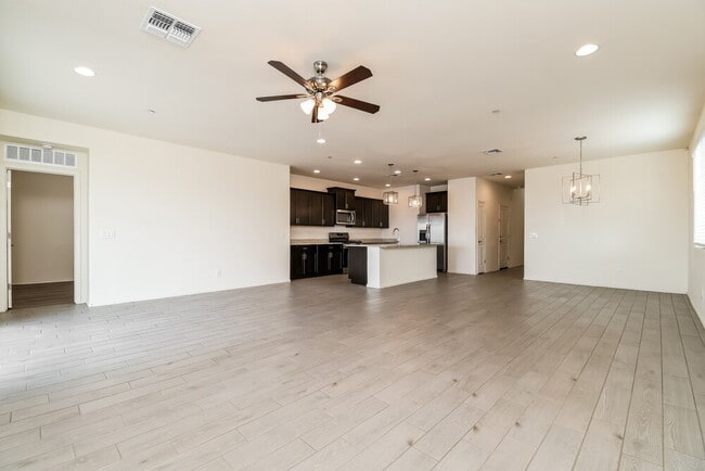 Building Photo - 10696 W Embrey Dr