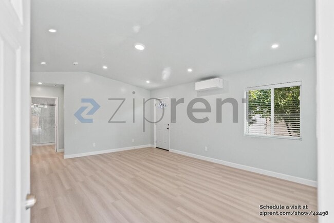 Building Photo - 1151 Francine Ct