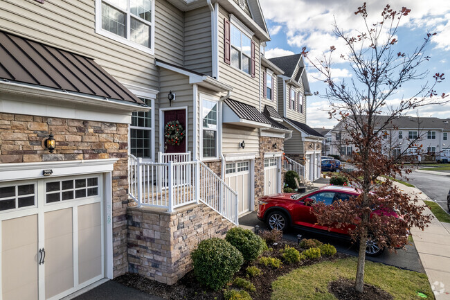 Typical Entrance - Montgomery Ridge