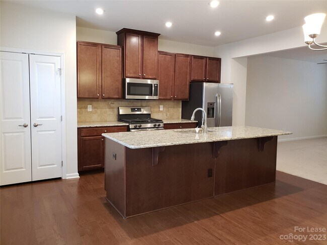 Building Photo - 2684 Norman Isle Dr