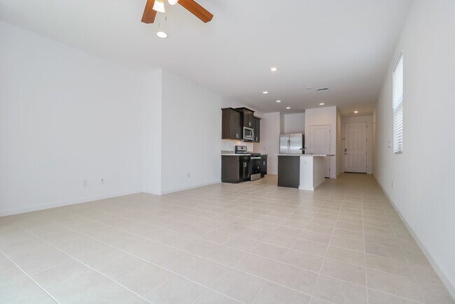 Foto del edificio - 10739 W Chipman Rd