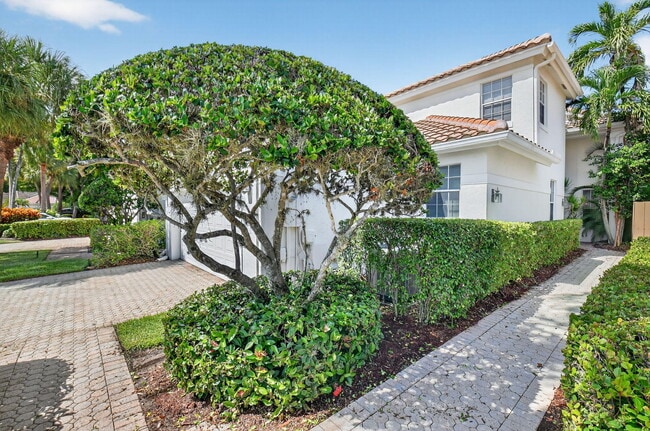 Building Photo - 6657 NW 25th Way