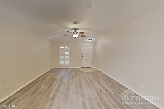 Building Photo - 1523 Hawkwolf Creek