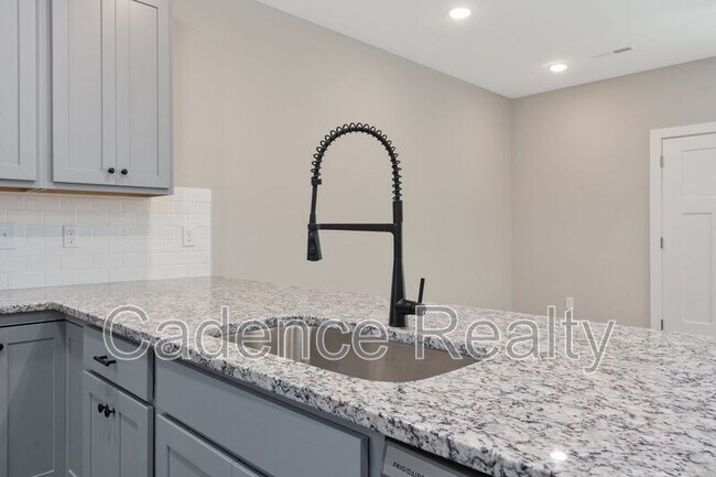 Foto del edificio - 1709 Perimeter Lp